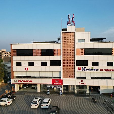 Lords Eco Inn Navsari Экстерьер фото