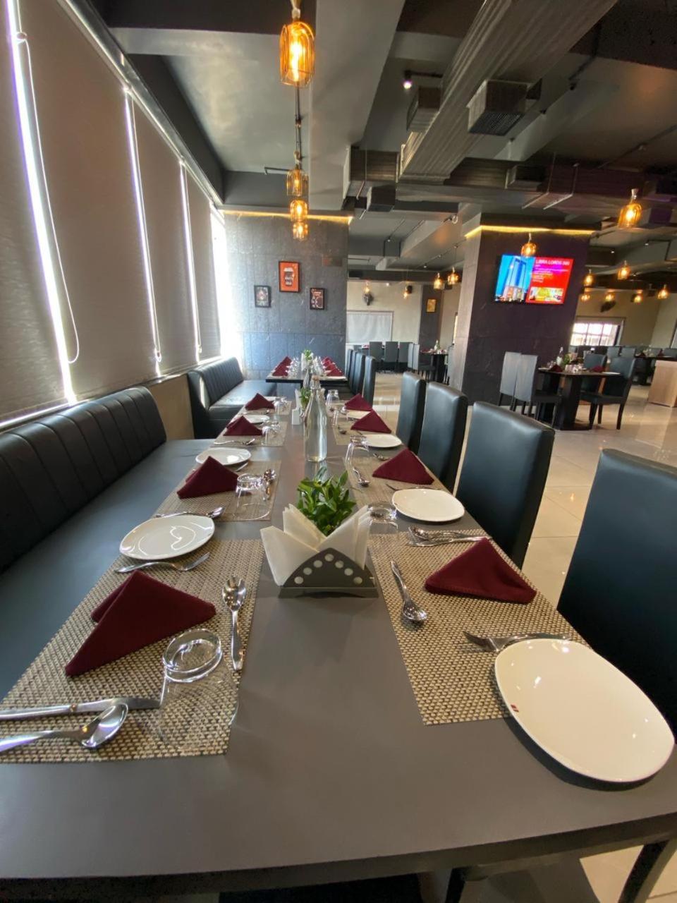Lords Eco Inn Navsari Экстерьер фото