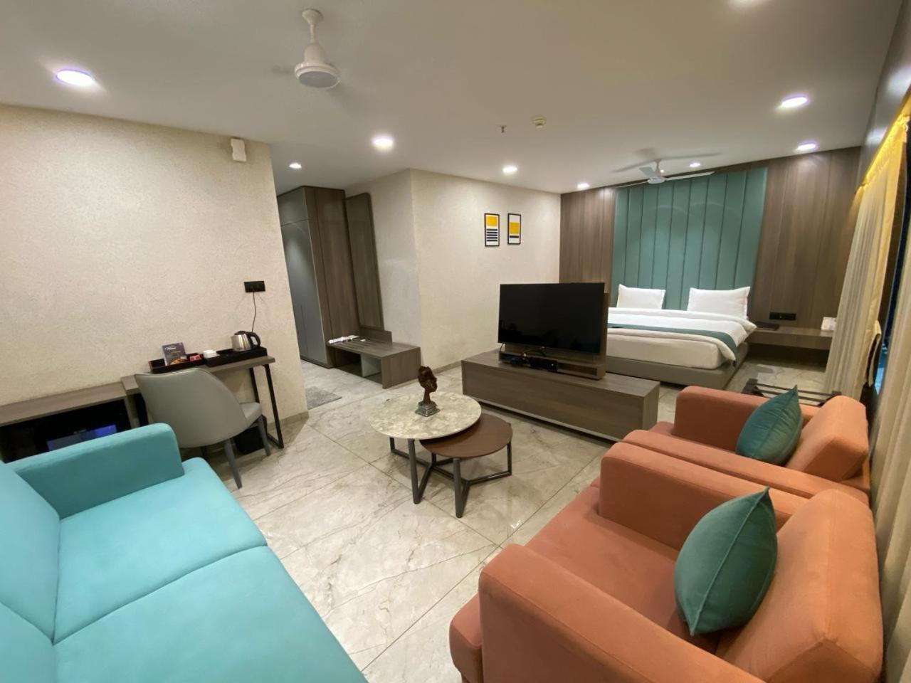 Lords Eco Inn Navsari Экстерьер фото